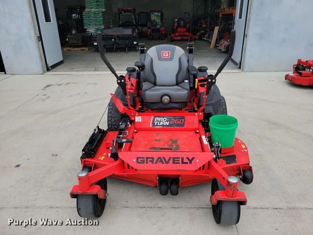 Image of Gravely Pro-Turn 260 equipment image 1