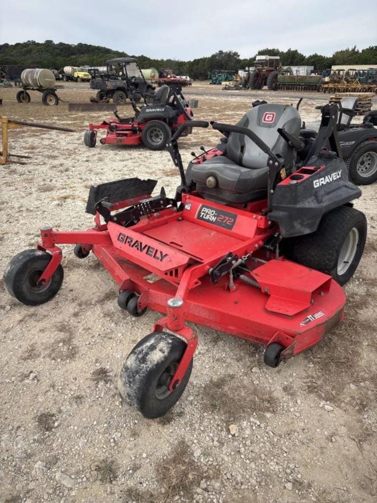 Gravely Pro-Turn 272 Commercial Equipment Image0