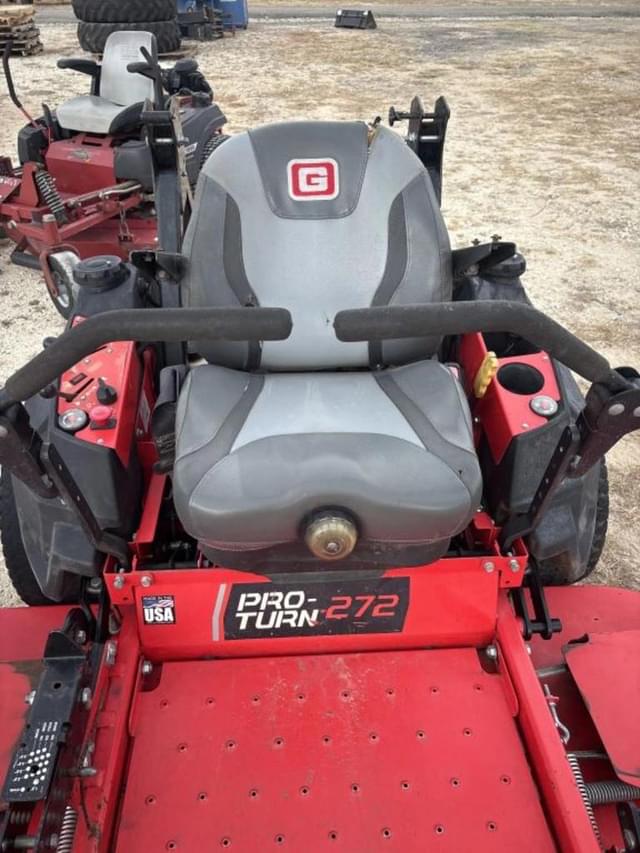 Image of Gravely Pro-Turn 272 Commercial equipment image 4