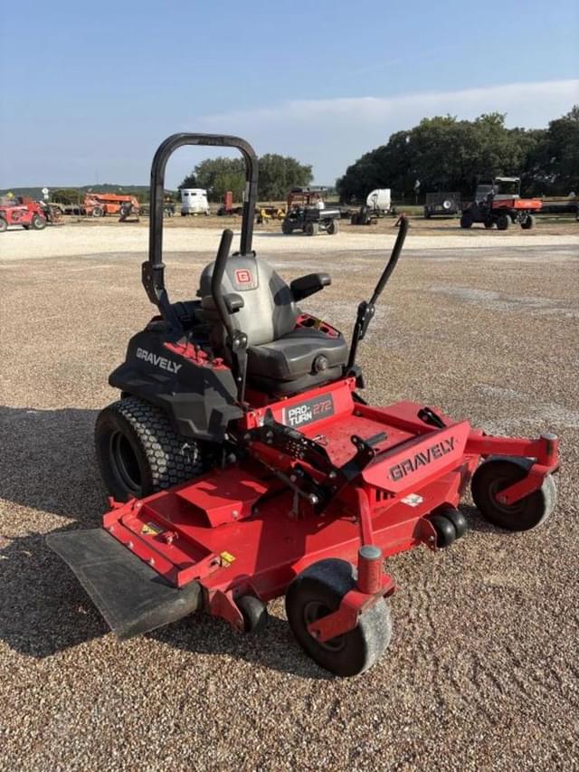 Image of Gravely  Pro Turn 272 equipment image 3