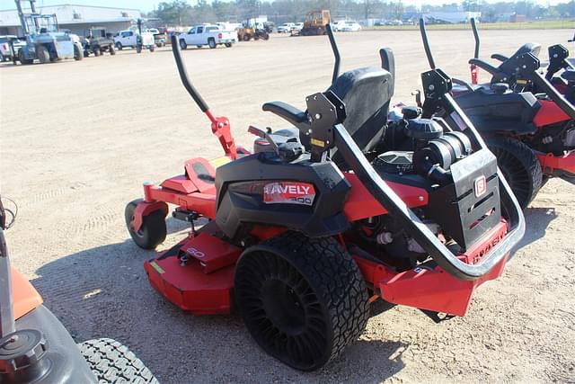 Image of Gravely Pro-Turn 360 equipment image 4