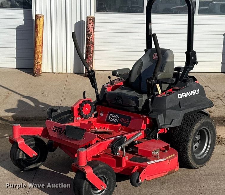 Gravely Pro-Turn 452 Equipment Image0