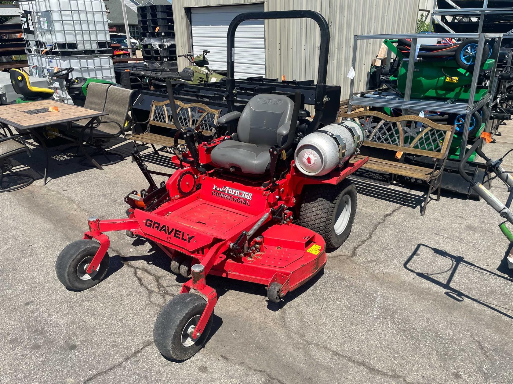 2014 Gravely Pro-Turn 460 Equipment Image0