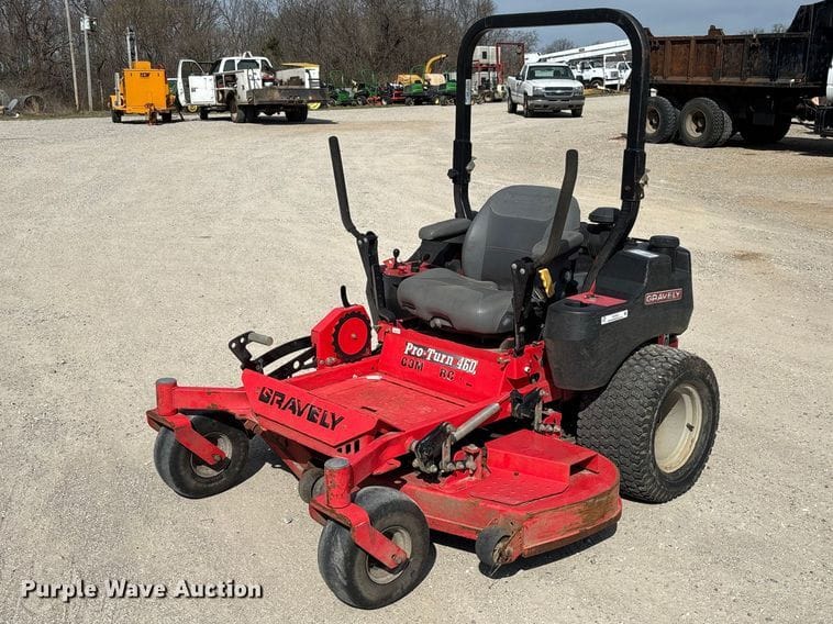 Gravely Pro-Turn 460 Equipment Image0