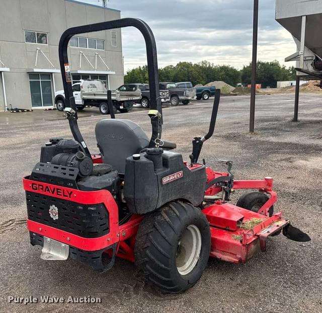 Image of Gravely Pro-Turn 472 equipment image 4