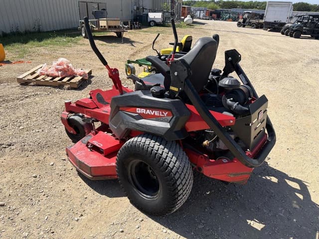 Image of Gravely Pro-Turn 560 equipment image 1