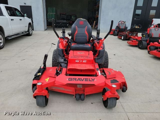 Image of Gravely Pro Turn 272 equipment image 1