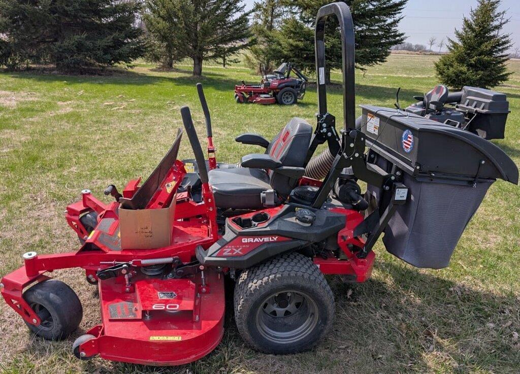 Image of Gravely Pro-Turn ZX Primary image