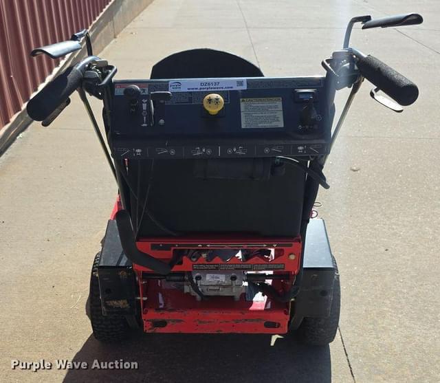 Image of Gravely Pro-Walk 32 equipment image 4
