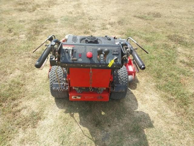 Image of Gravely PRO-1748H equipment image 3