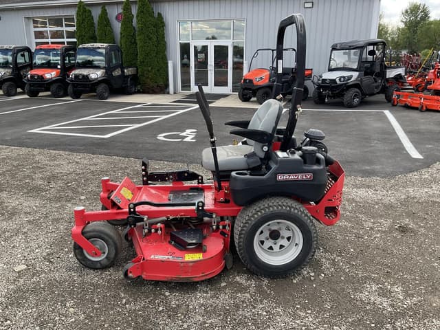 Image of Gravely Pro-Turn 152 equipment image 1