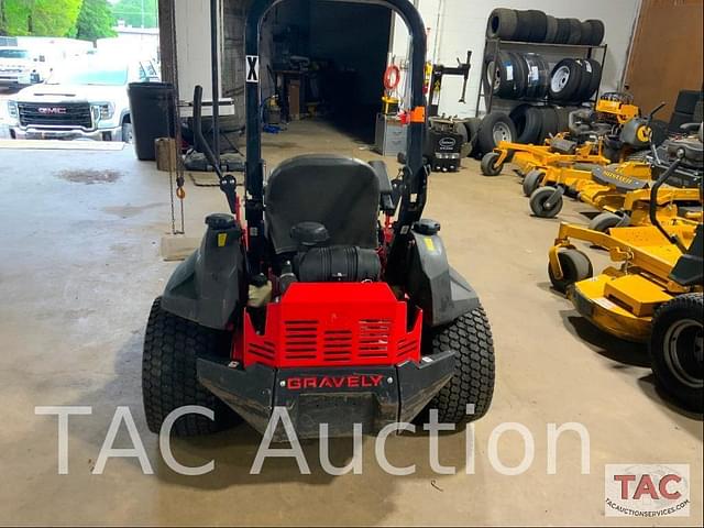 Image of Gravely Pro-Turn 260 equipment image 3