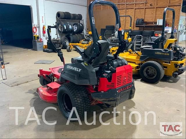 Image of Gravely Pro-Turn 260 equipment image 4