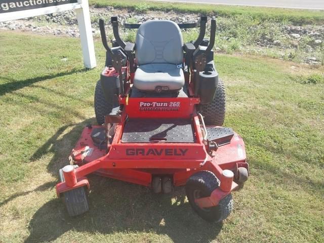 Image of Gravely Pro-Turn 260 equipment image 1