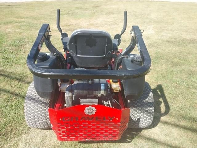 Image of Gravely Pro-Turn 260 equipment image 3