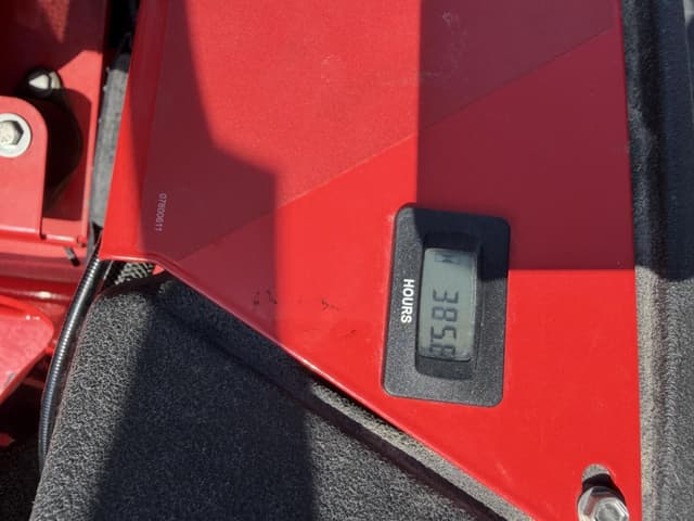 Image of Gravely Pro-Turn 460 equipment image 4