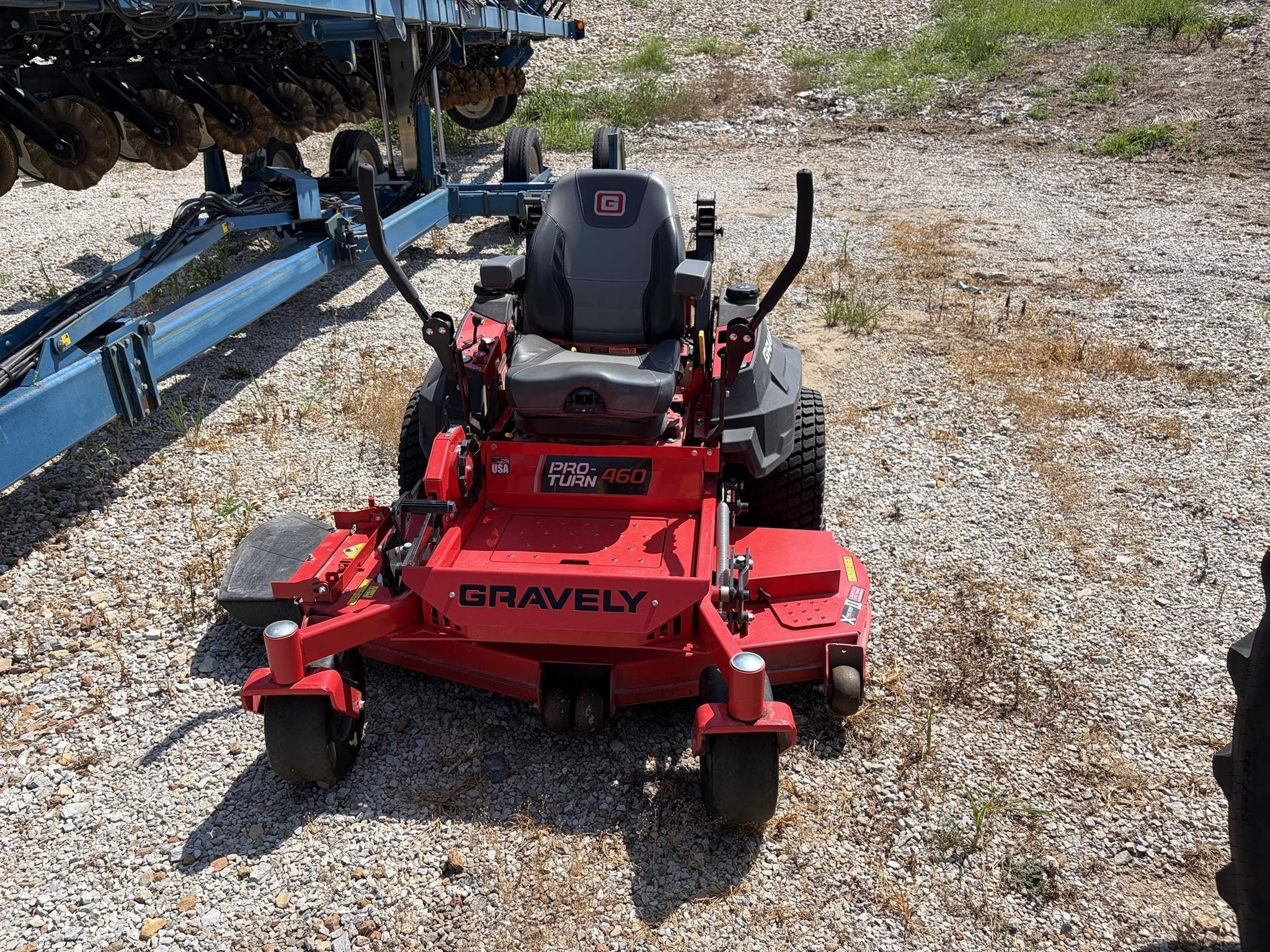 2019 Gravely Pro-Turn 460 Equipment Image0