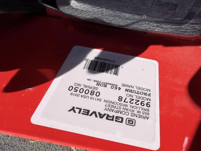 Image of Gravely Pro-Turn 460 equipment image 3