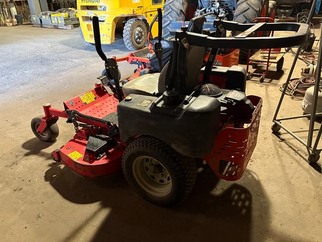 Image of Gravely Pro-Turn 52 equipment image 1