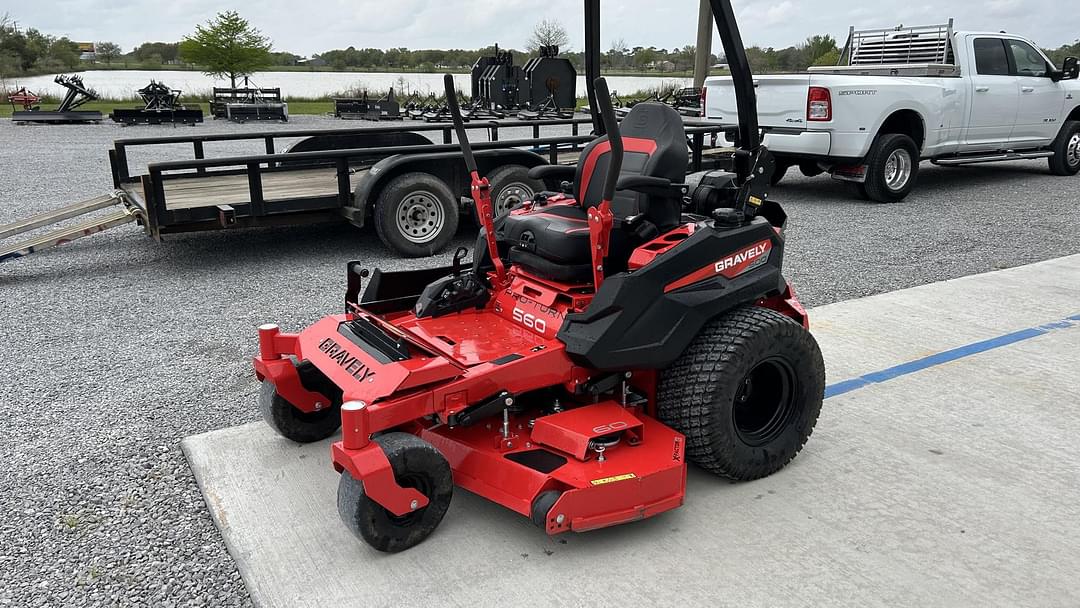 Image of Gravely Pro-Turn 560 Primary image