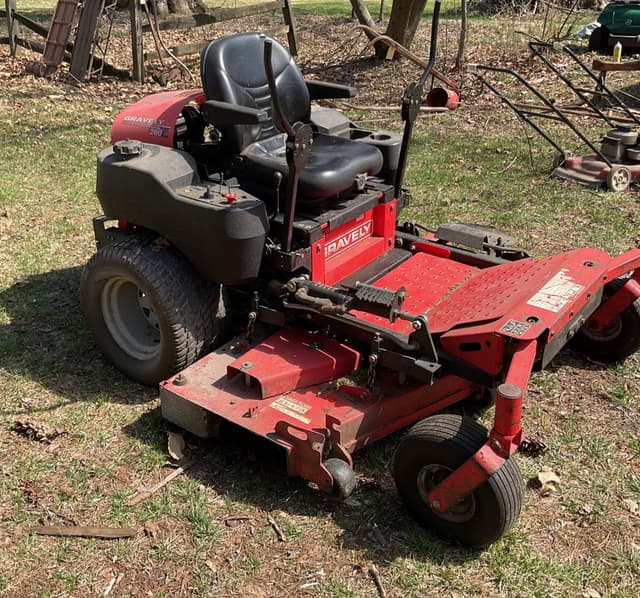 Image of Gravely 260 equipment image 2