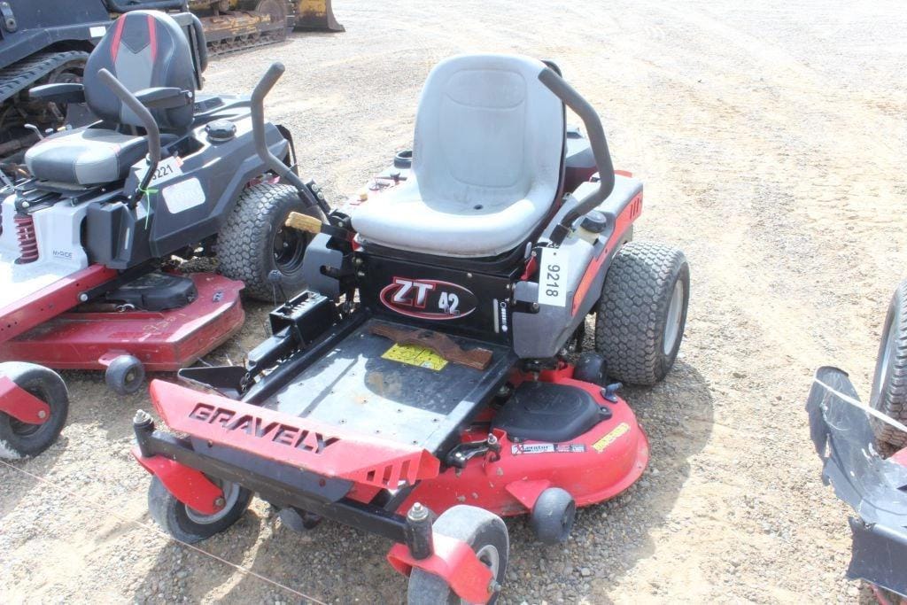 Gravely ZT42 Equipment Image0