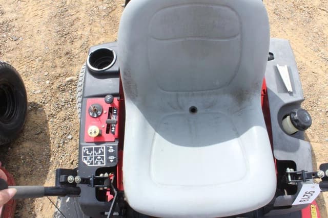 Image of Gravely ZT42 equipment image 4