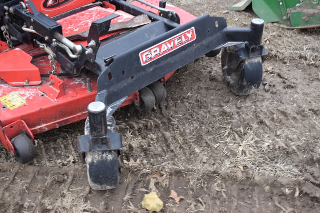 Image of Gravely ZT52 equipment image 3