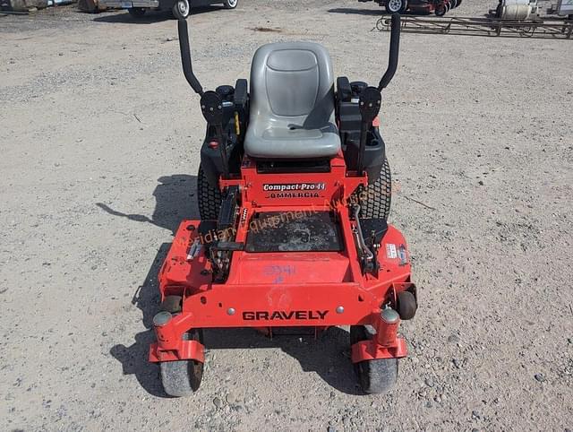 Image of Gravely Compact Pro 44 equipment image 1