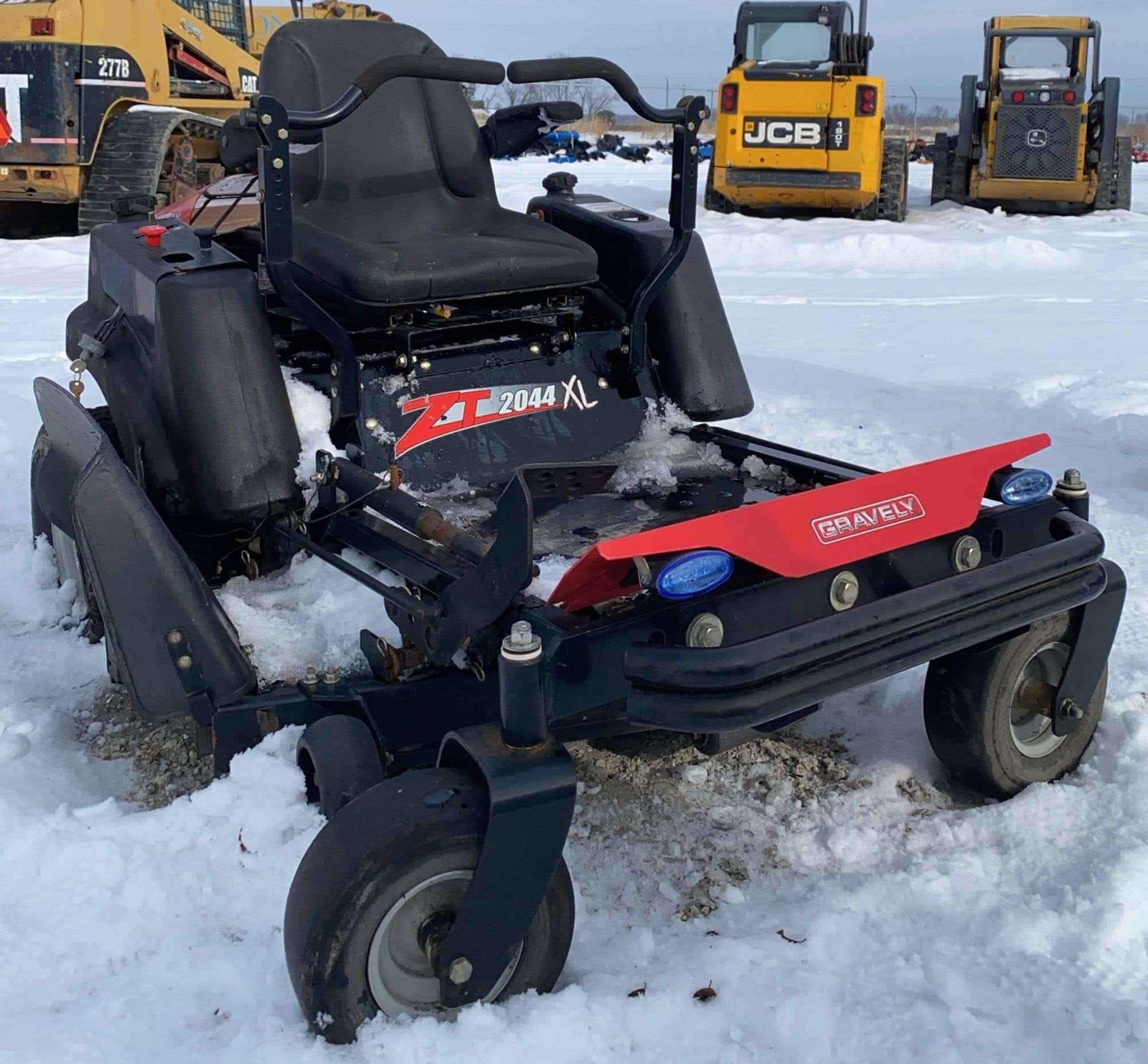 Gravely ZT2044 Equipment Image0