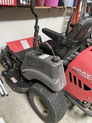 Image of Gravely ZT2148 equipment image 2
