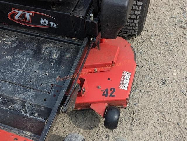 Image of Gravely ZT42 equipment image 1