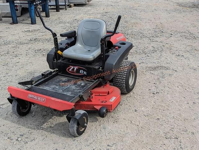 Image of Gravely ZT42 equipment image 2