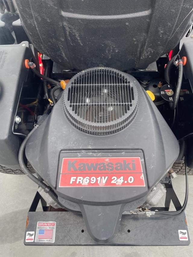 Image of Gravely ZT52 equipment image 4