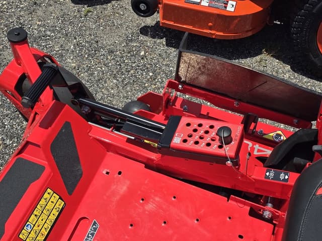 Image of Gravely ZTHD48 equipment image 3