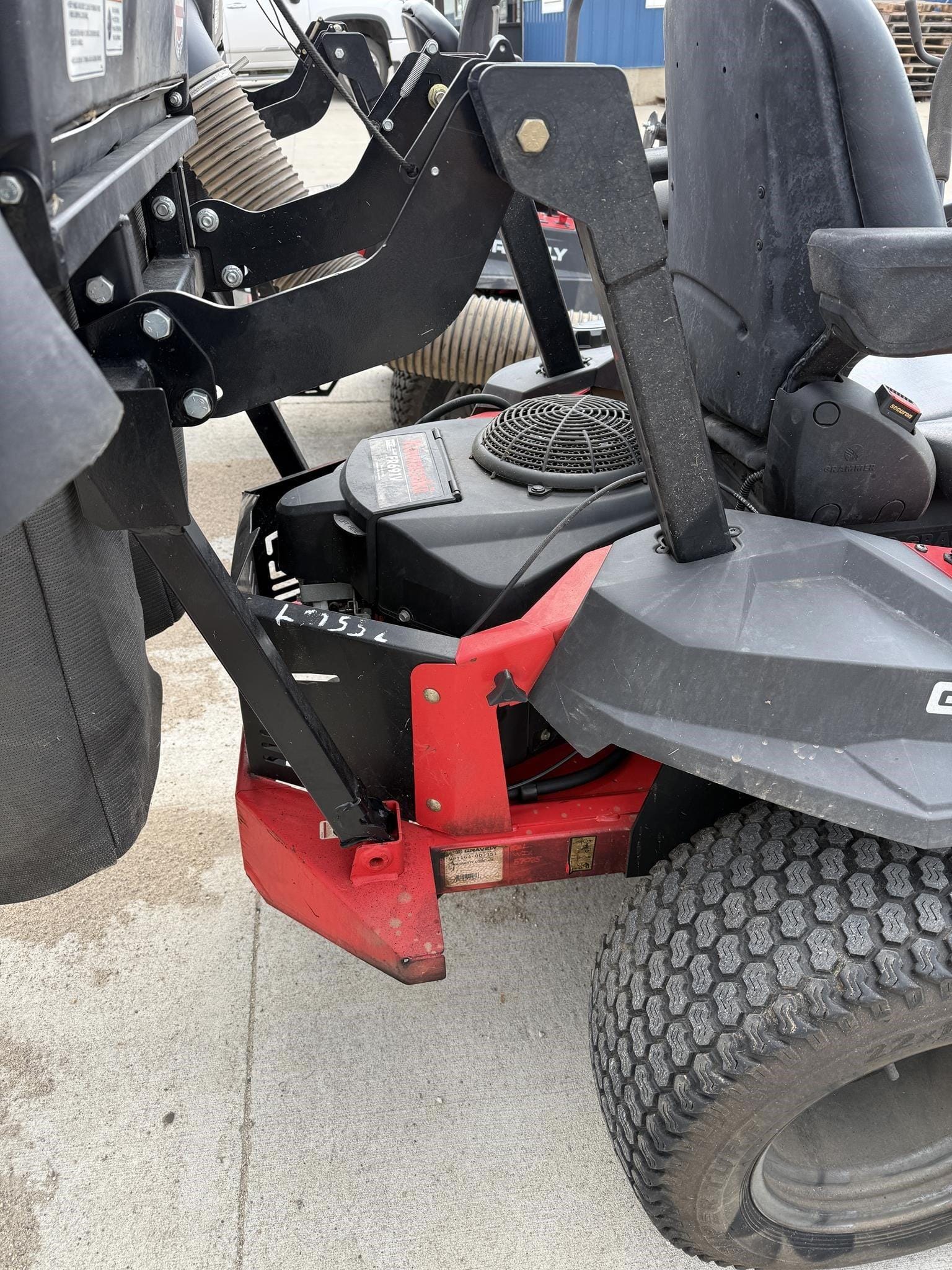Gravely ZTHD52 Equipment Image0