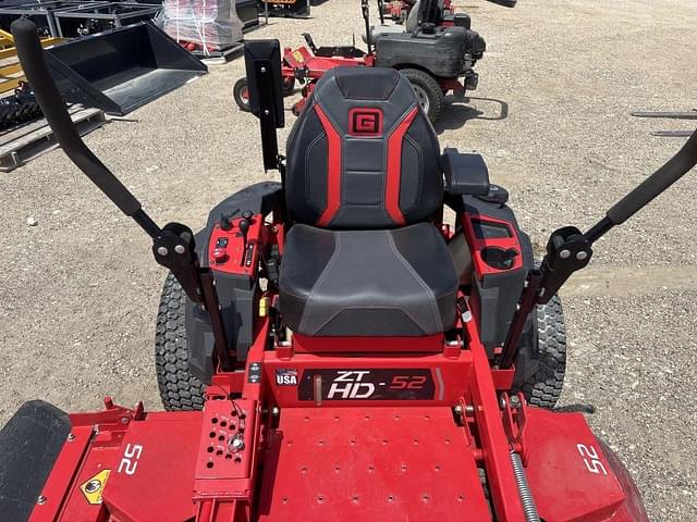 Image of Gravely ZT 52HD equipment image 4