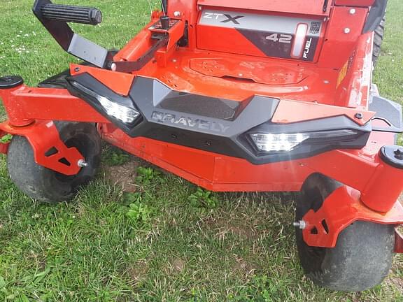 Image of Gravely ZTX-42 equipment image 2