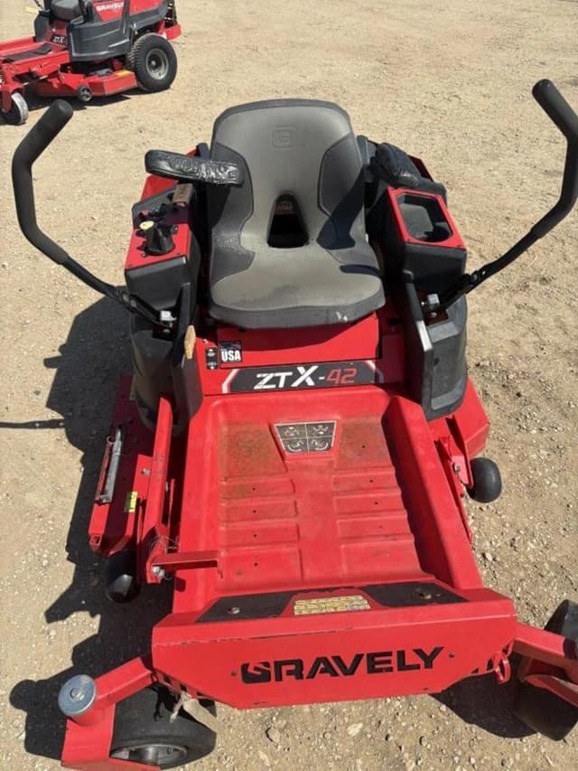 Image of Gravely ZTX-42 equipment image 3