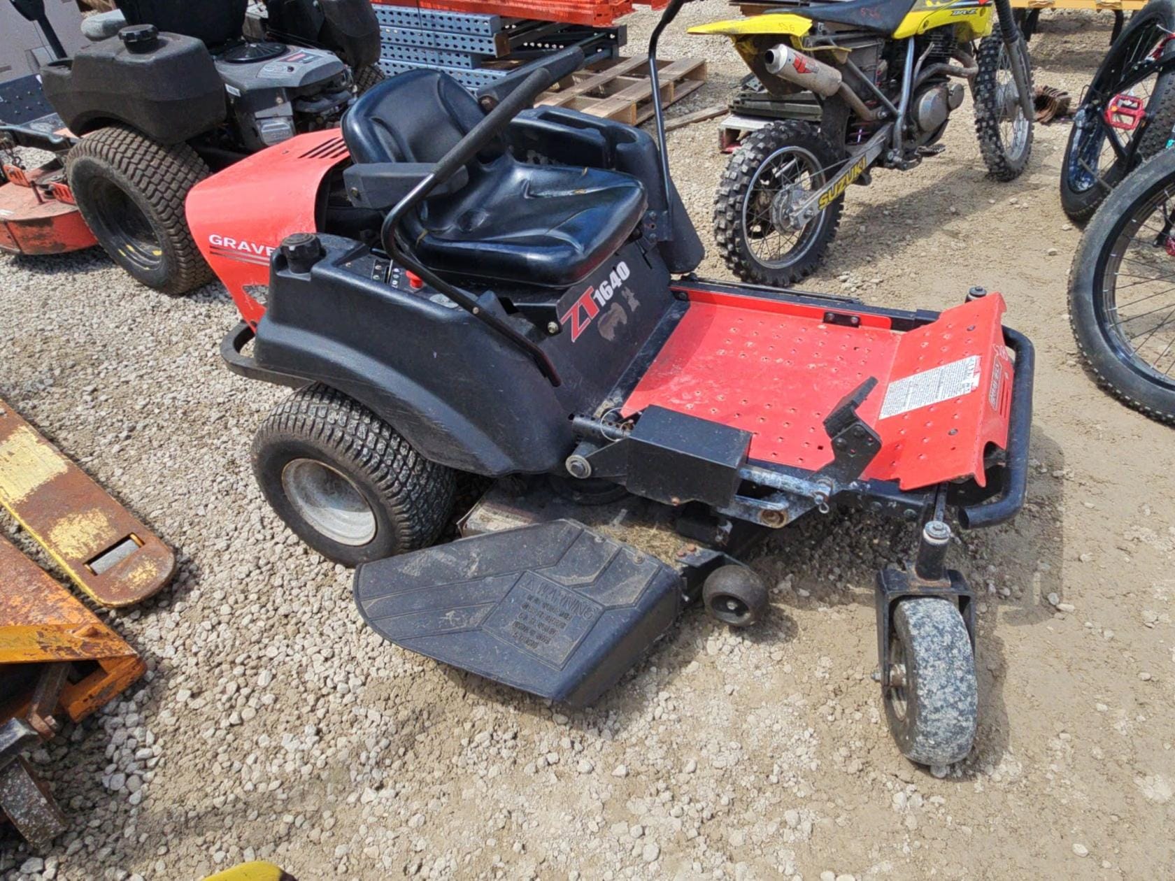 Gravely ZT1640 Equipment Image0