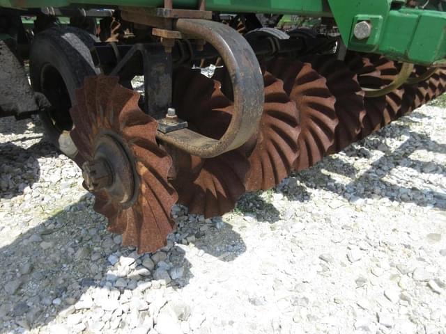 Image of Great Plains 2400TT equipment image 3