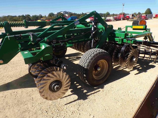 Image of Great Plains 1000TM equipment image 3