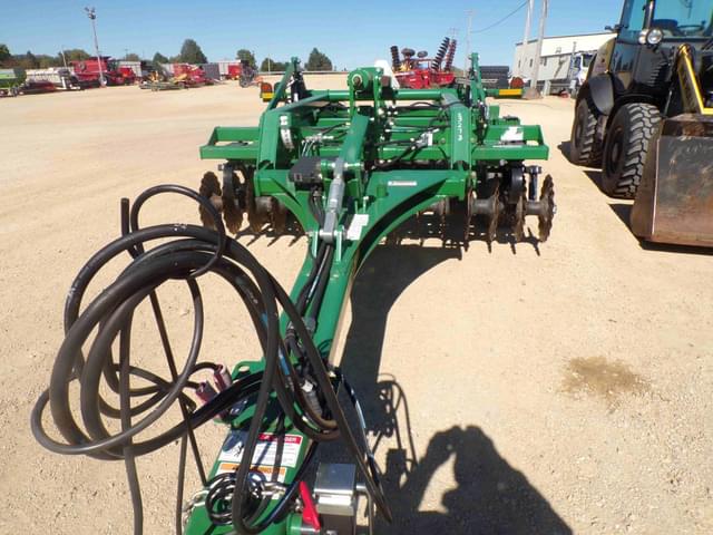 Image of Great Plains 1000TM equipment image 2
