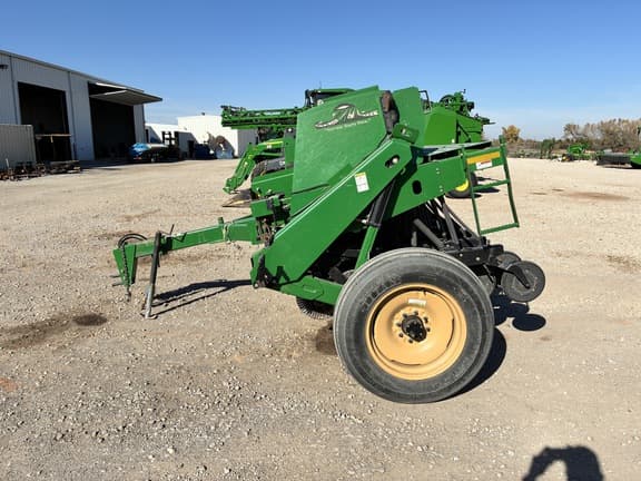 Image of Great Plains 1006NT equipment image 1
