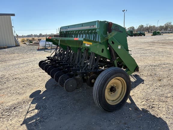 Image of Great Plains 1006NT equipment image 4