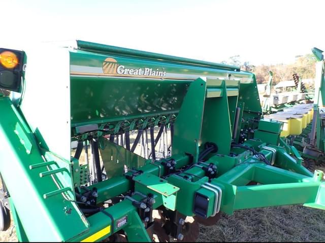 Image of Great Plains 1006NT equipment image 4