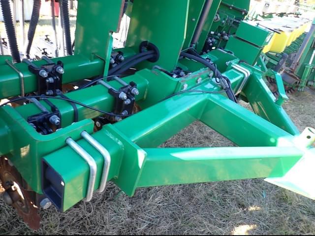 Image of Great Plains 1006NT equipment image 3