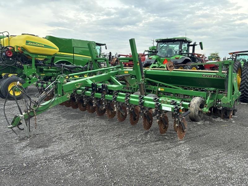 Great Plains Solid Stand 2000 Equipment Image0