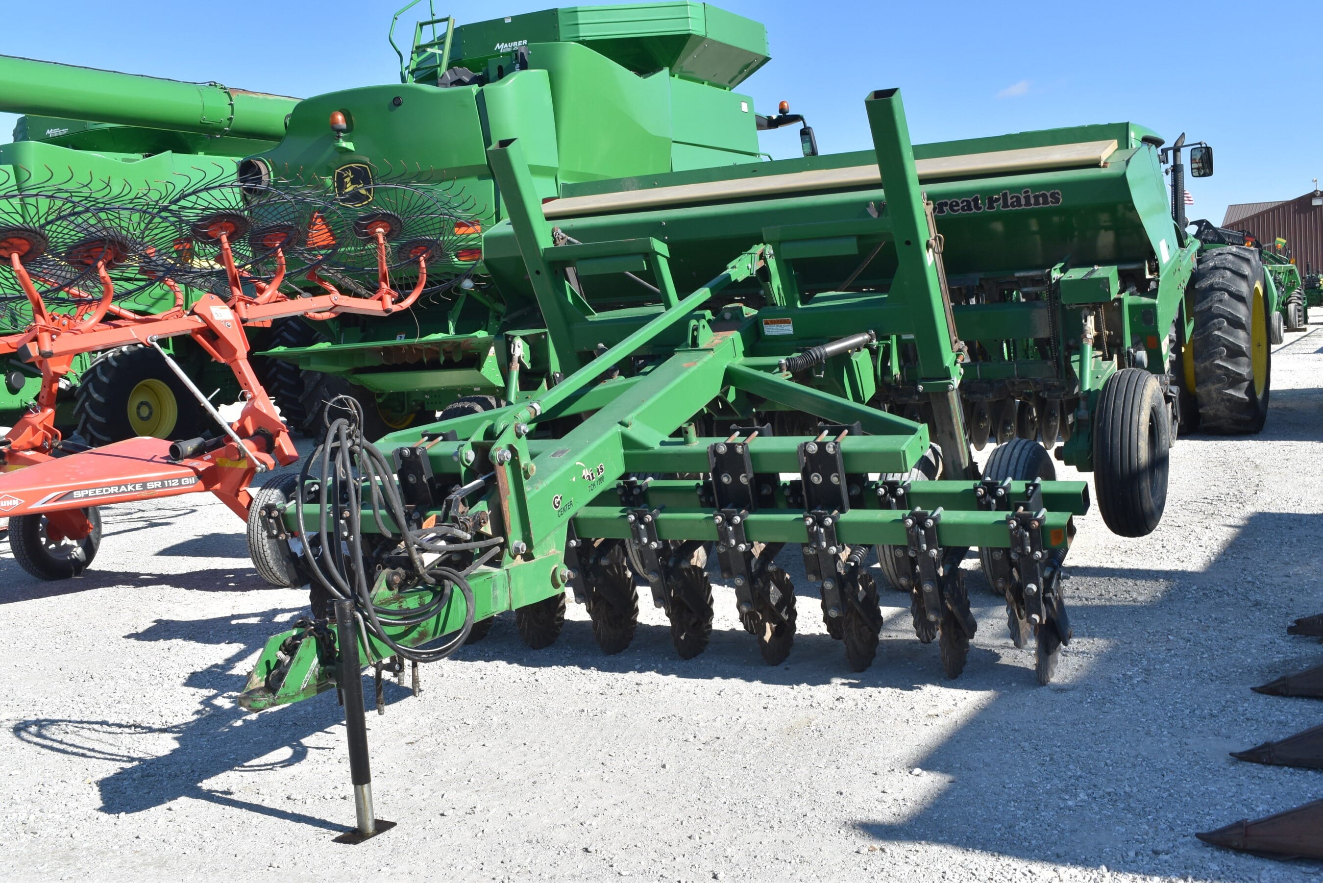 Great Plains 1200 Equipment Image0