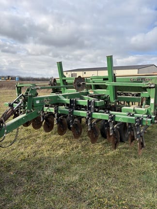 Great Plains 1500 Equipment Image0